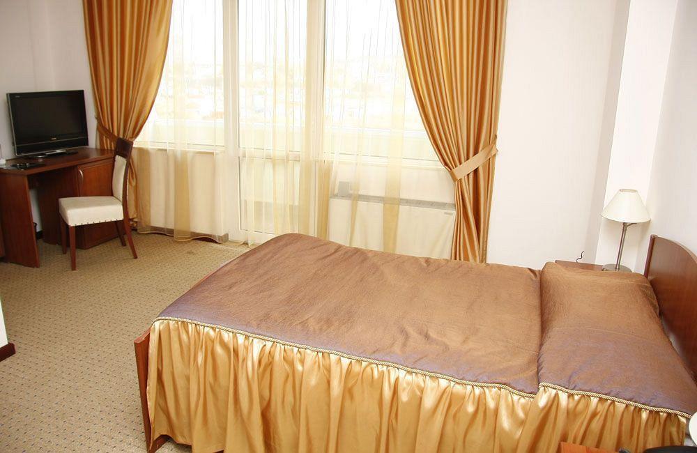 Cruise Hotel Tbilisi Ngoại thất bức ảnh