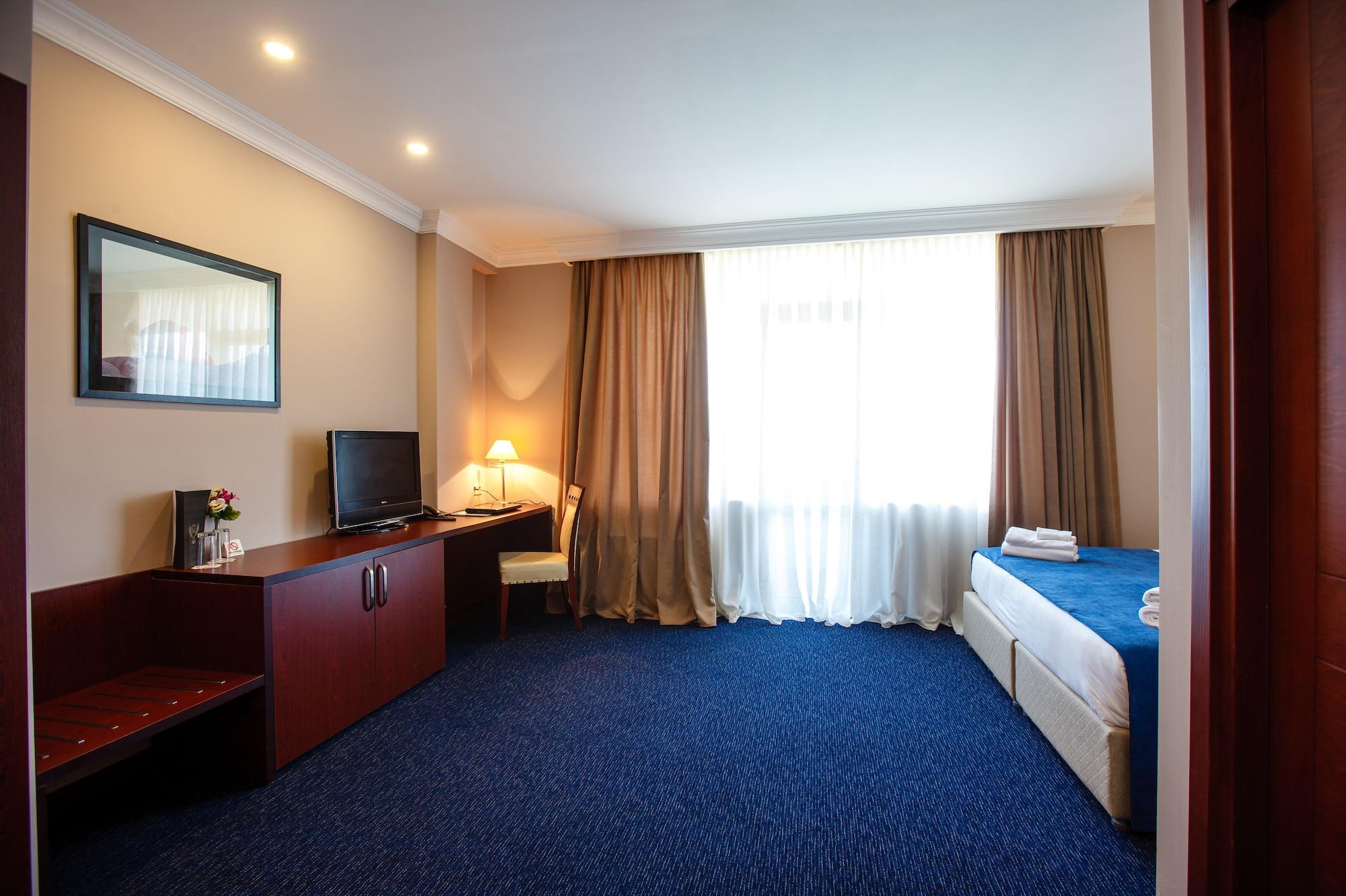 Cruise Hotel Tbilisi Ngoại thất bức ảnh
