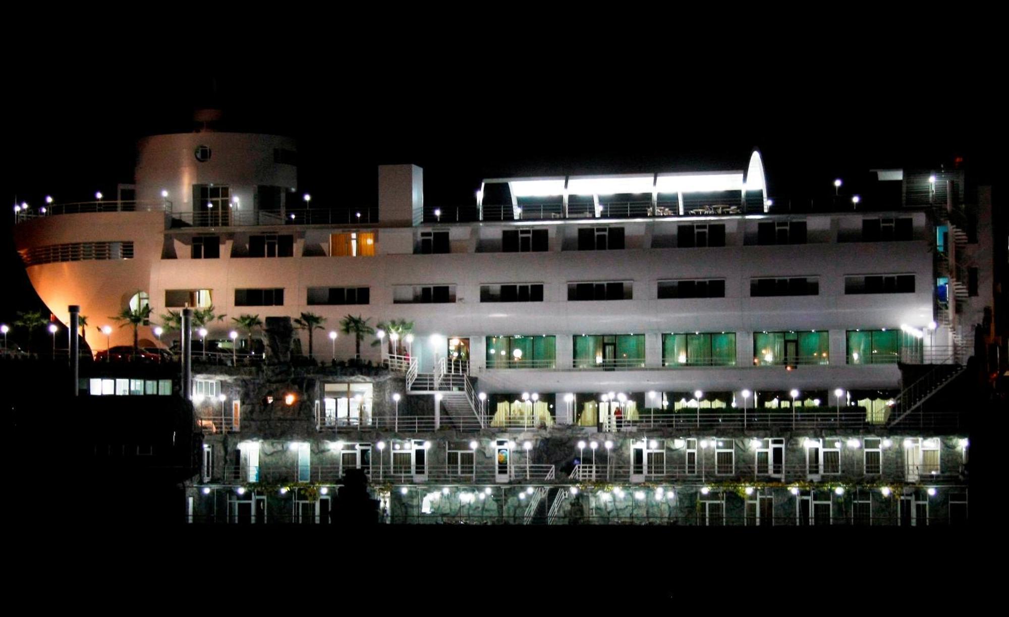 Cruise Hotel Tbilisi Ngoại thất bức ảnh