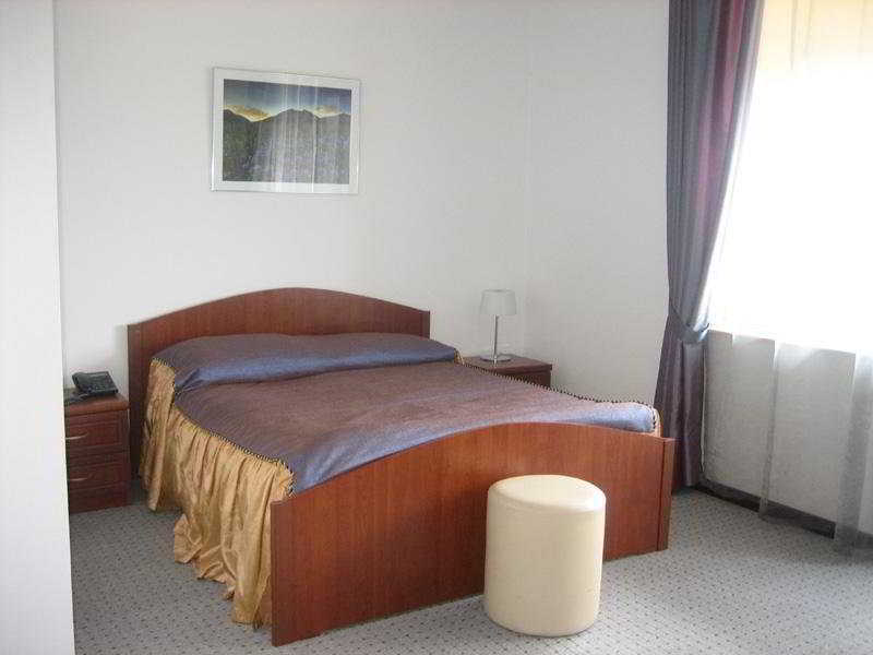 Cruise Hotel Tbilisi Ngoại thất bức ảnh